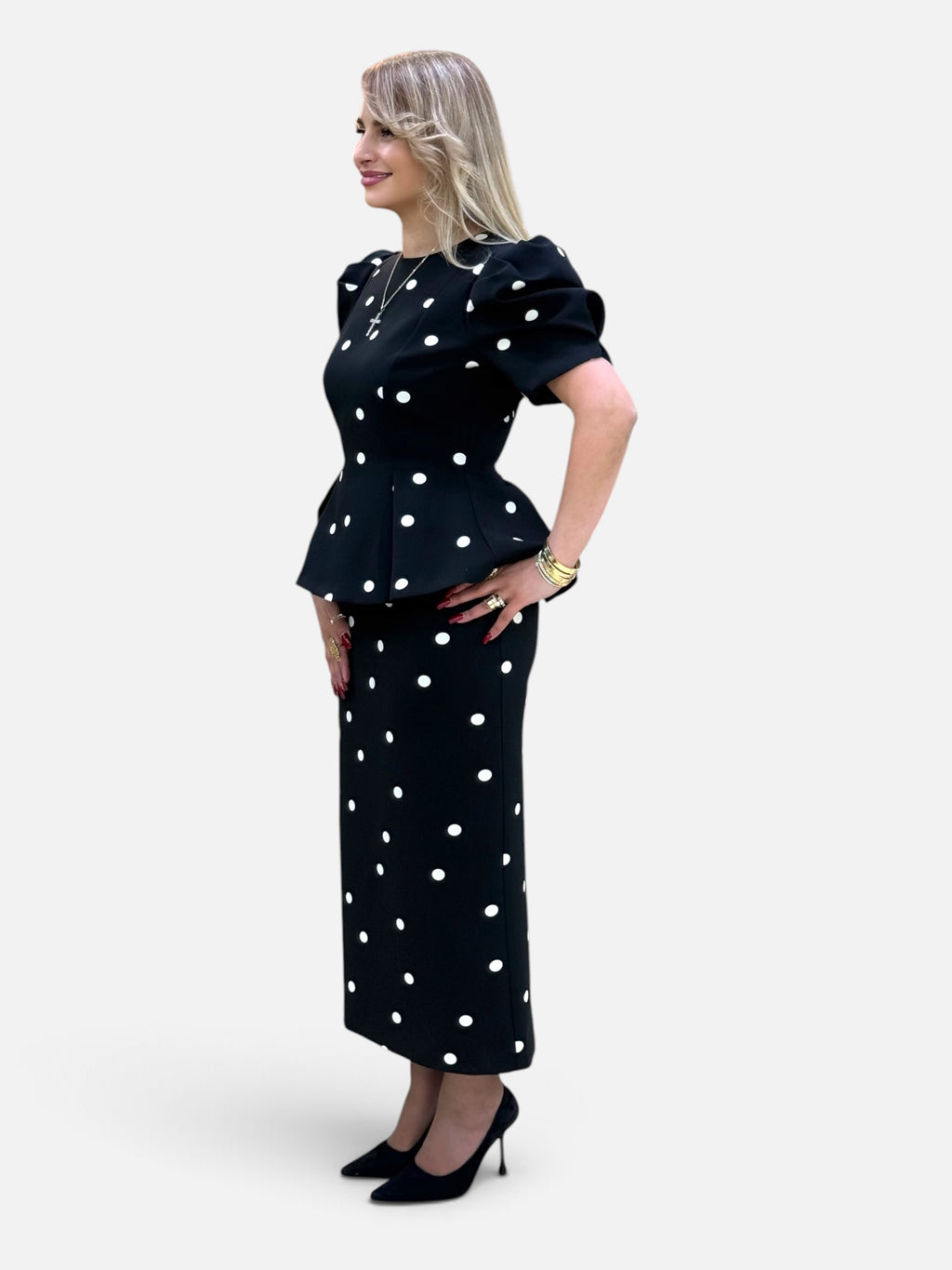 Elegant Black Polka Dot Midi Dress with Puff Sleeves